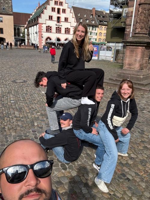 IMG 10000